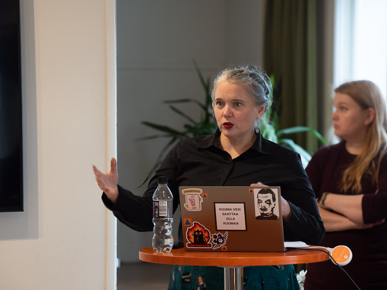 Laurea's project manager Minna Markkanen speaking to the audience.